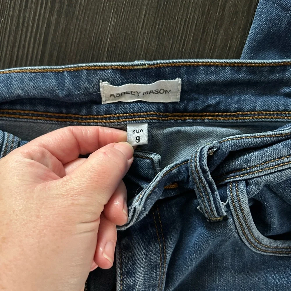 Ashley Mason Classic Blue Jeans - Picture 4 of 4